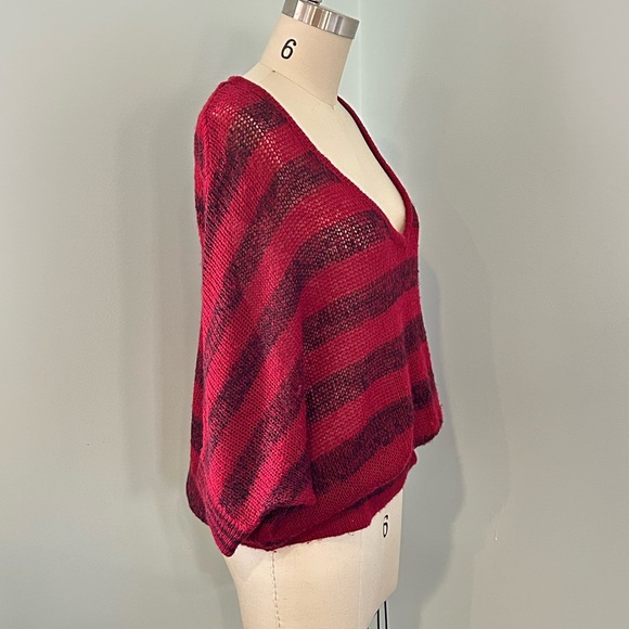 Forever21 Knit Deep V 3/4 sleeve red and black stripe tunic sweater dress in Med - Picture 2 of 6